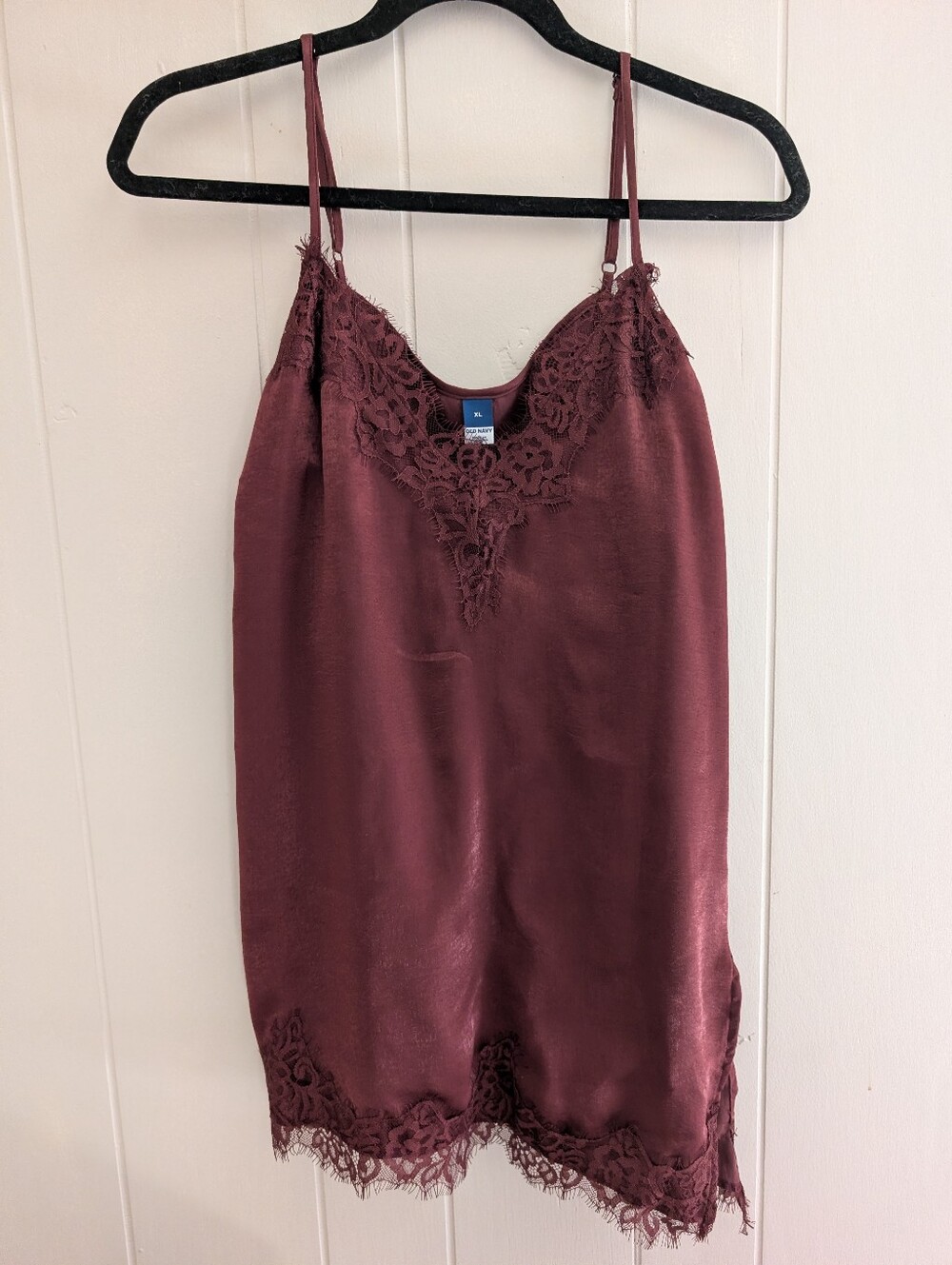 NWT Old Navy Assymetrical Lace Trim Silky Cami